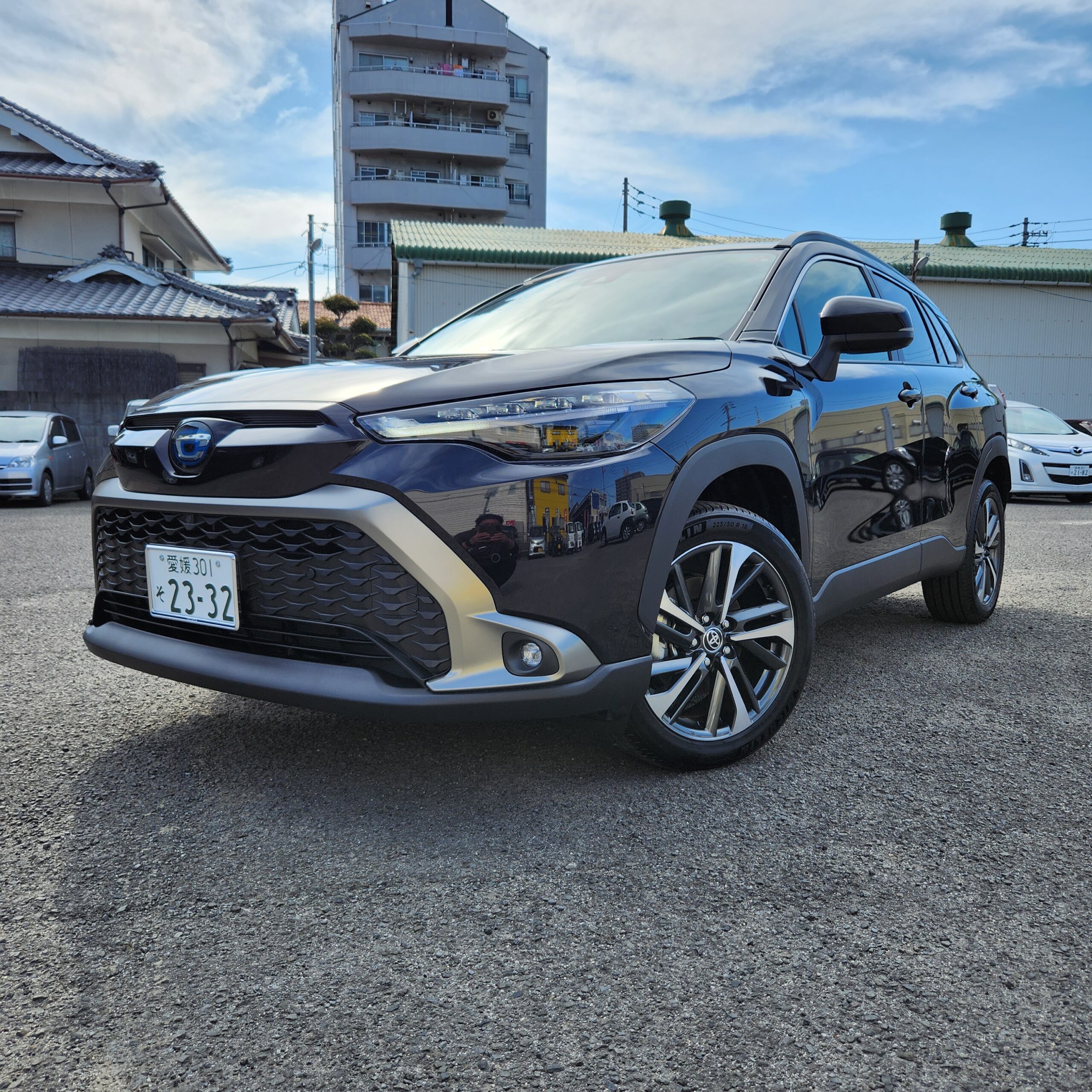 新車カローラクロス入庫しました