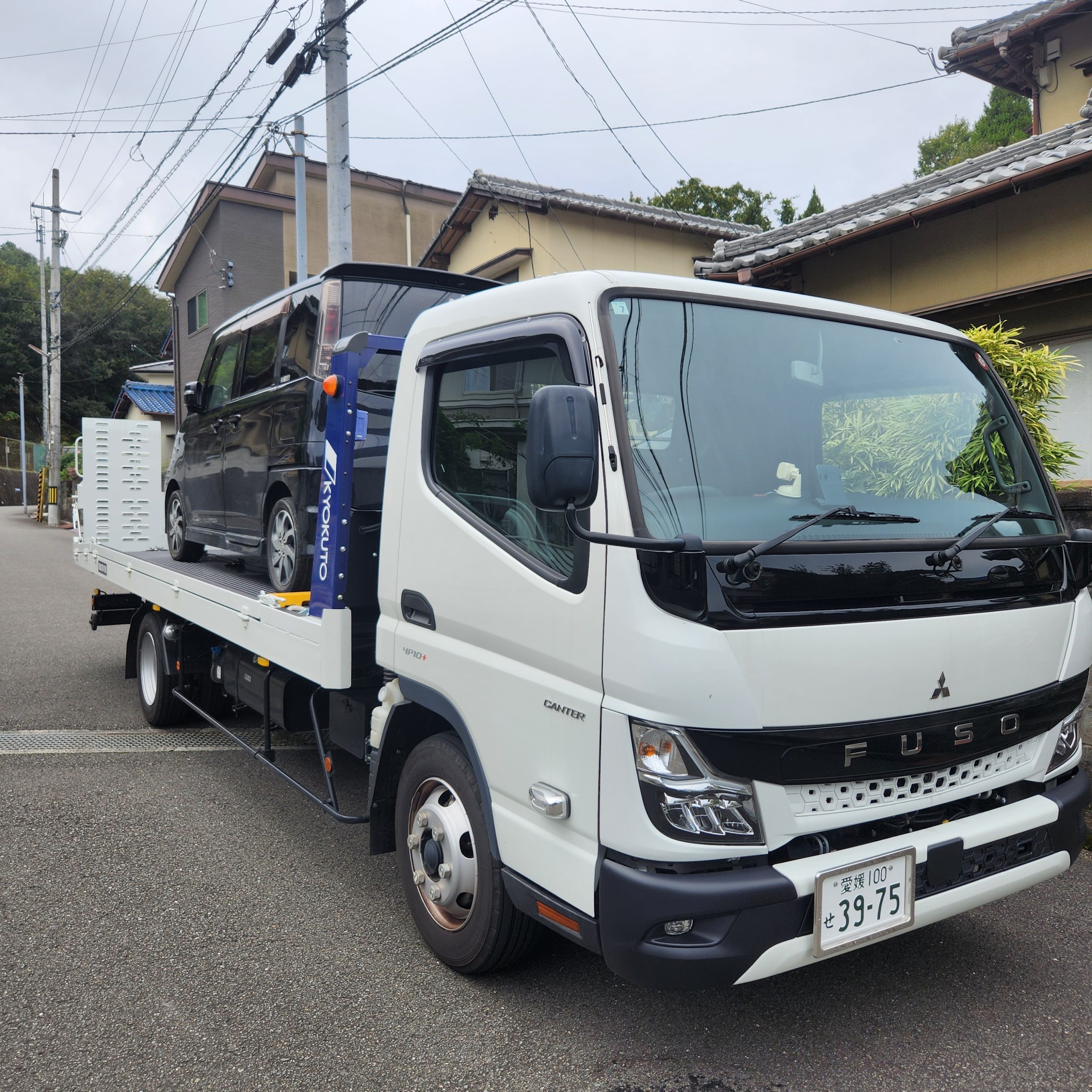 ロードサービスもお任せ下さい!!