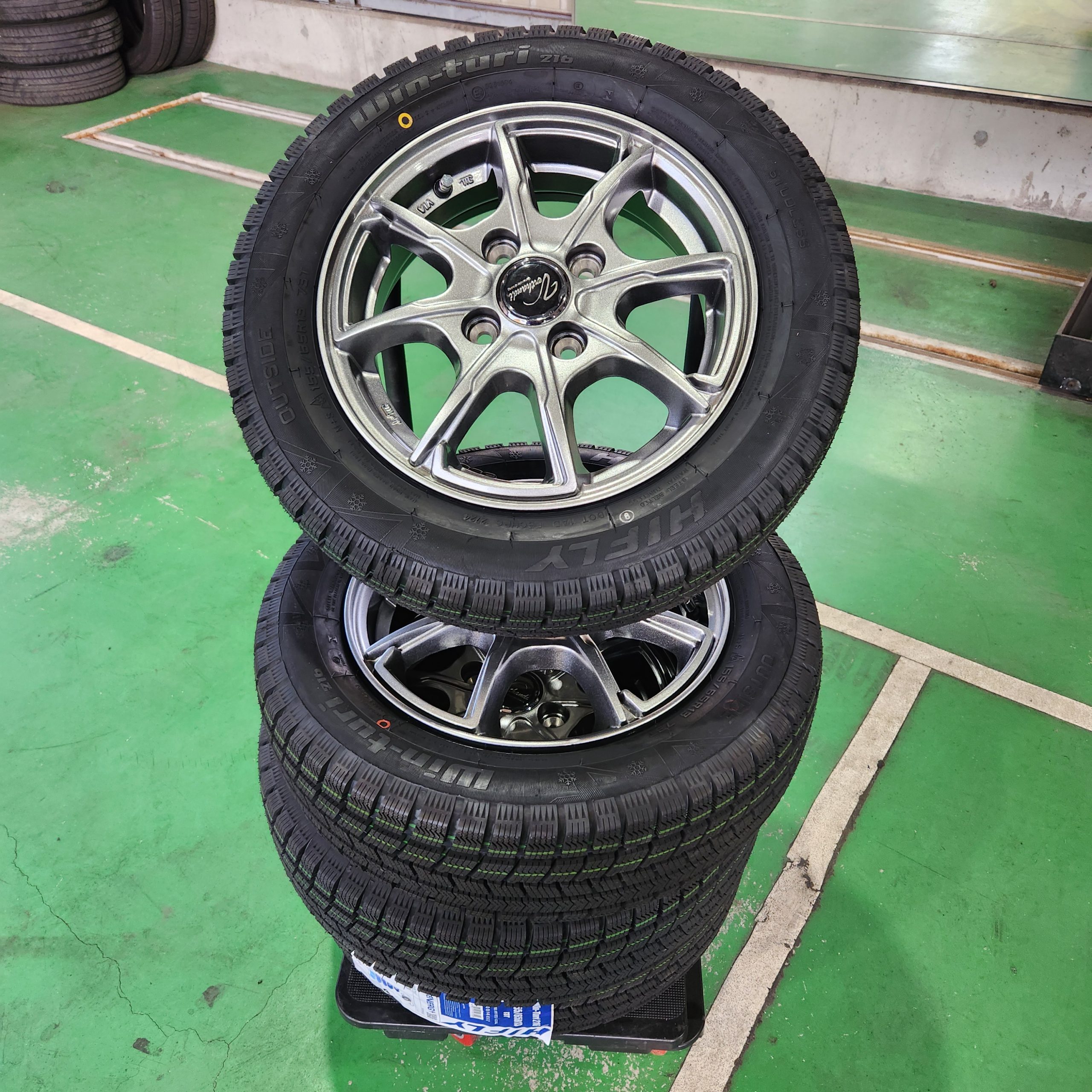 軽自動車用スタッドレスタイヤ付きホイールセット　販売中